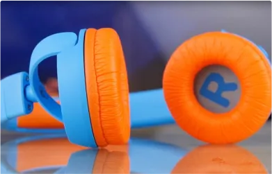 Підключення двох пар навушників до смартфона