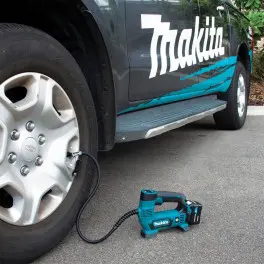 Автомобільний компресор Makita MP100DZ (без АКБ и ЗУ ) (MP100DZ)